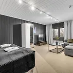 Robukta L Jacuzzi L Sauna L Table Tennis *