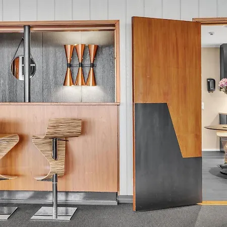 Robukta L Jacuzzi L Sauna L Table Tennis فيلة *