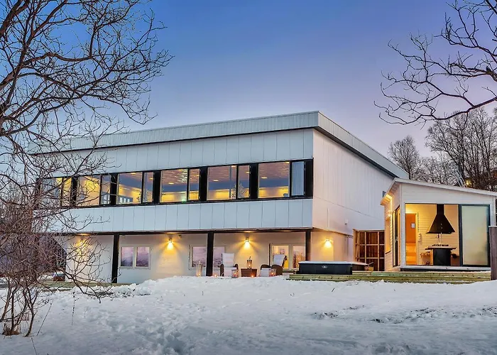Villa Robukta L Jacuzzi L Sauna L Table Tennis Tromsø